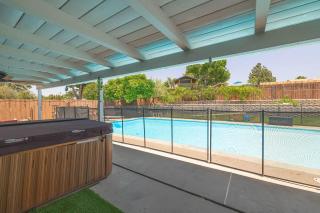 Backyard Oasis Private Villa Pool Hot Tub - 6