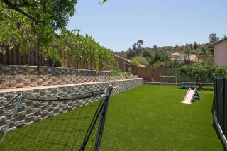 Backyard Oasis Private Villa Pool Hot Tub - 3