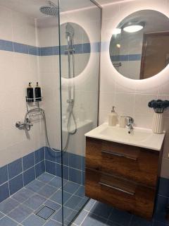 Serenity garden with sea view - 1