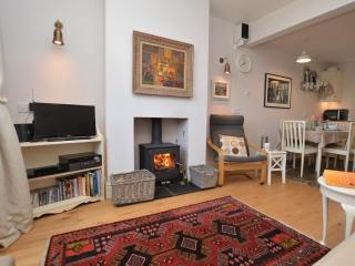 3 Bed in Bothenhampton DC160 - Bridport - 0