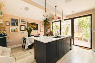 A Perfect 3 Bedroom Home with Outdoor Space - 3