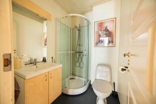 Family-Friendly Spacious 4BR near Downtown & Ocean - Bergen - 2