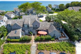 Vineyard Sound Retreat Sleeps 6 - 8