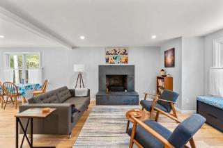 4 Bedroom - 5 min walk to Jenkins Pond - 0