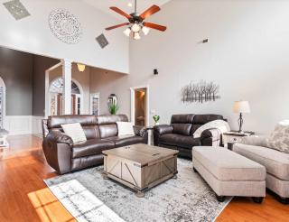 Majestic Murfreesboro Manor - Pet Friendly - 2