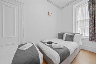 Central Inverness Hideaway - 2 Bedroom Flat - 2