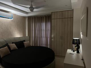 Circular Modern Retreat - Rawalpindi - 8