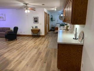 Legacy House Studio Apartment - 6