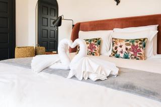 City Penthouse with 3 floors , Super King Bed , with secret garden - 5
