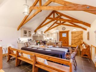 4 Bed in Hope Cove 90027 - 4