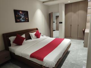 Hotel Airpoint - Ahmedabad - 3