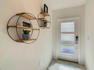 Comforting 2BR with Waterpark & Game Room - 1