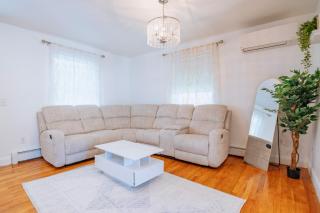 Modern Getaway By The Sea - 9