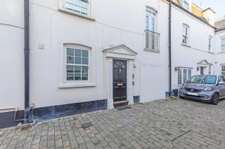 Pebble Corner with Free Parking By My Getaways - Worthing - 9