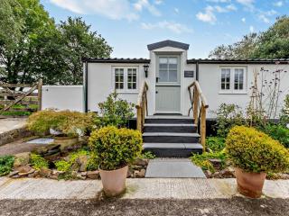 2 Bed in Harracott 93023 - 0