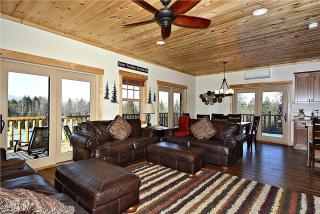 Lazy Bear Lodge - 7