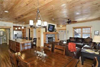 Lazy Bear Lodge - Morrisville - 4