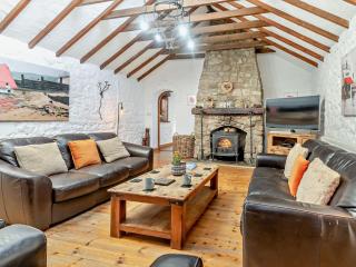 3 Bed in Gower 93942 - Ilston - 3