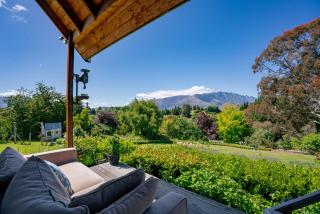 A Hidden Secret - Queenstown - 1
