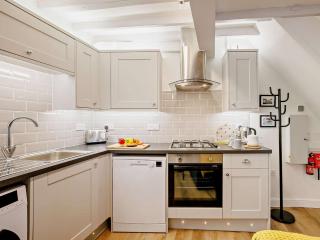 2 Bed in Aberdovey 91962 - 4