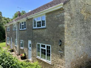 2 Bed in Bridport 93342 - Powerstock - 0