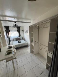 Ciné à la maison ! Studio à 2 min du métro - 6