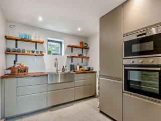 3 Bed in Holmfirth 94342 - Thurlstone - 2