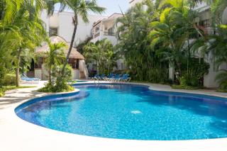 Modern 2BR Apt-3 Baths-Pool-Wi-Fi-Steps to Beach - Playa del Carmen - 0