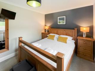St, Fergus - - 5