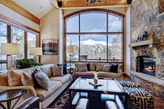 Mountain Majesty Manor - 0