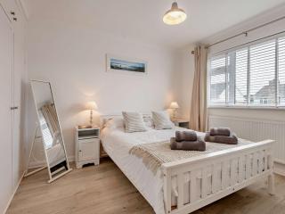3 Bed in Mudeford NFL96 - Christchurch - 1
