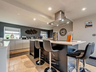 3 Bed in Tenby 94186 - Saint Florence - 1