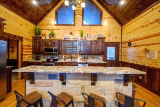 The Great Escape 4BR w Game Room - Hot Tub - Sleeps 14 - Broken Bow - 1