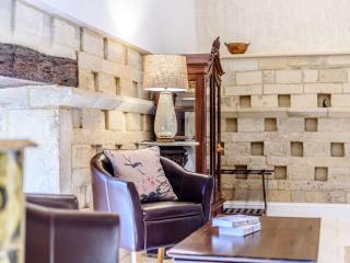 3 Bed in Chippenham 77334 - 1