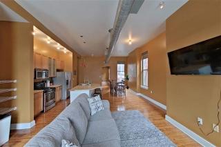 Large Loft - 4 queen beds - Downtown - Pool Table - Cincinnati - 9
