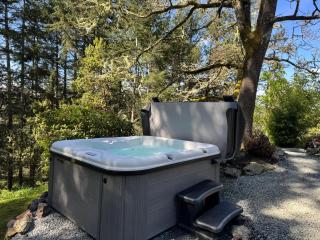 Wedgewood house cottage in Metchosin - Victoria - 9