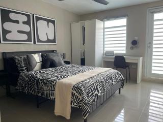 The MV Hideaway - Carolina - 8