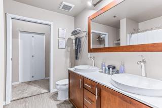 2 Luxe 2BR Apts Near Big House w Parking & Gym - 7