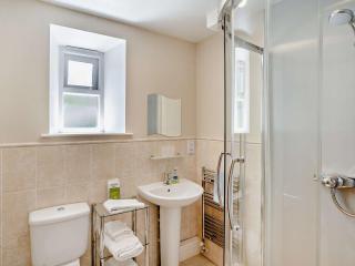 4 Bed in Abergavenny 90003 - 1