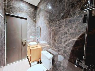 Nareswara Guest House - 1
