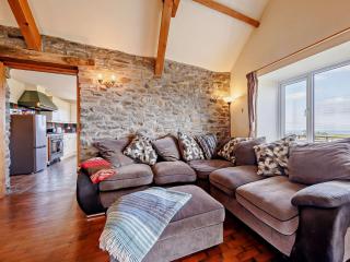 4 Bed in Aberaeron 92072 - Llanrhystyd - 1