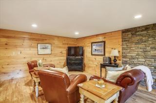 Perry Hill Escape - 1
