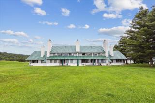 Village Green 10C - 0