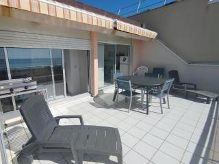 T4 en Front de Mer pour 6 pers avec Climatisation et Parking à Narbonne-Plage - FR-1-795-58 - 0