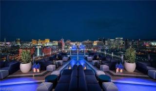 Incredible Penthouse Strip Views Balcony Access 53312 - Las Vegas - 7