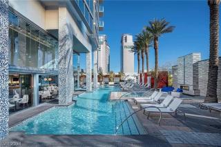 Incredible Penthouse Strip Views Balcony Access 53312 - Las Vegas - 8