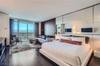 Incredible Penthouse Strip Views Balcony Access 53312 - Las Vegas - 5