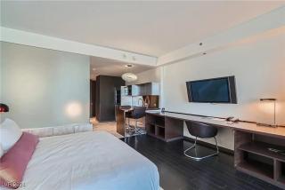 Incredible Penthouse Strip Views Balcony Access 53312 - Las Vegas - 2