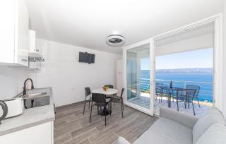 2 Bedroom Stunning Apartment In Stanici - Stanići - 8