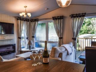 Elm Lodge - 1